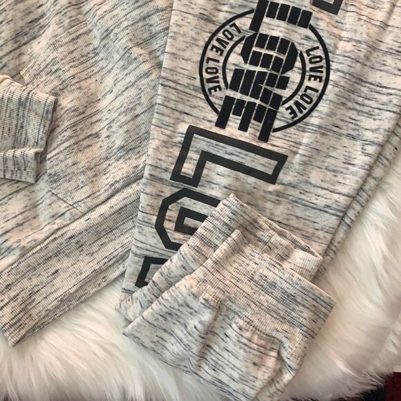 FLIRTITUDE ACTIVE  LOUNGING SWEAT SHIRT & PANTS WEAR - Picture 4 of 9